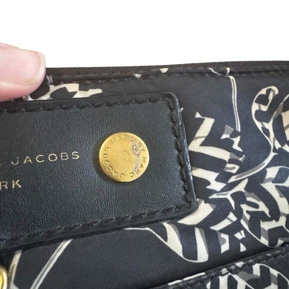 Marc by Marc Jacobs Nylon Laptop Sleeve Abstract Floral Office Professional 14” - Picture 3 of 15